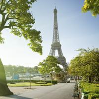 Walking safety in Paris