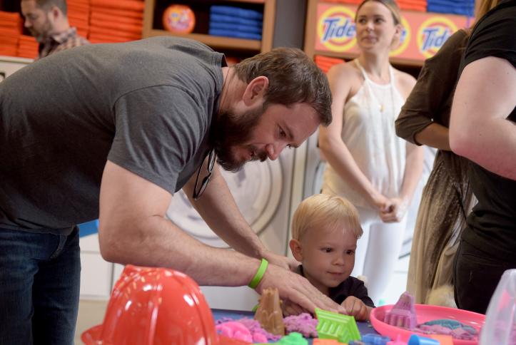 Mark Paul Gosselaar with son at Safe Kids Day 2016